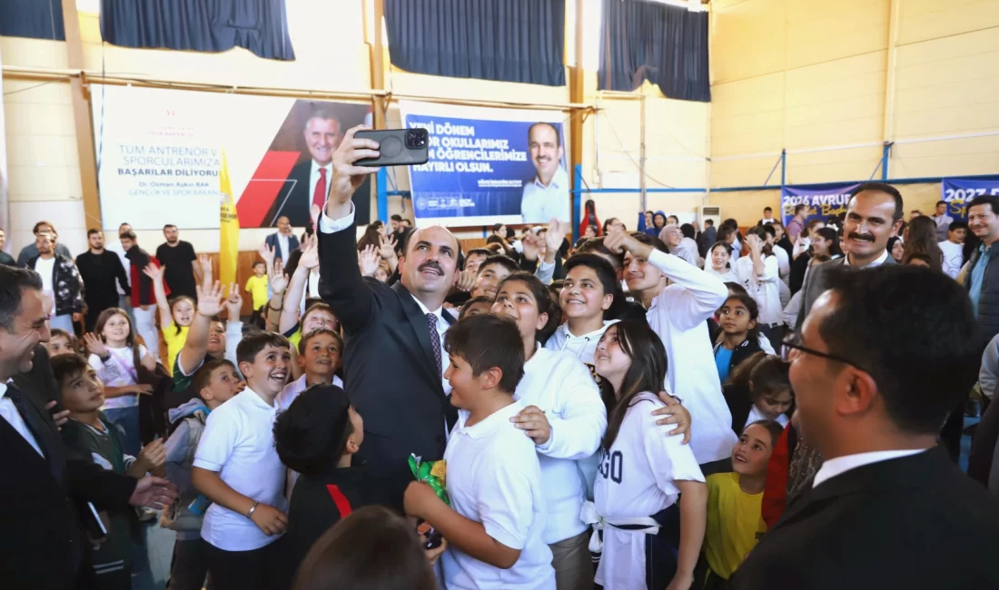 Konya Beyşehir’de spor okullarında yeni dönem Konya Büyükşehir Belediye Başkanı Uğur İbrahim Altay, Beyşehir’de Büyükşehir Belediyesi