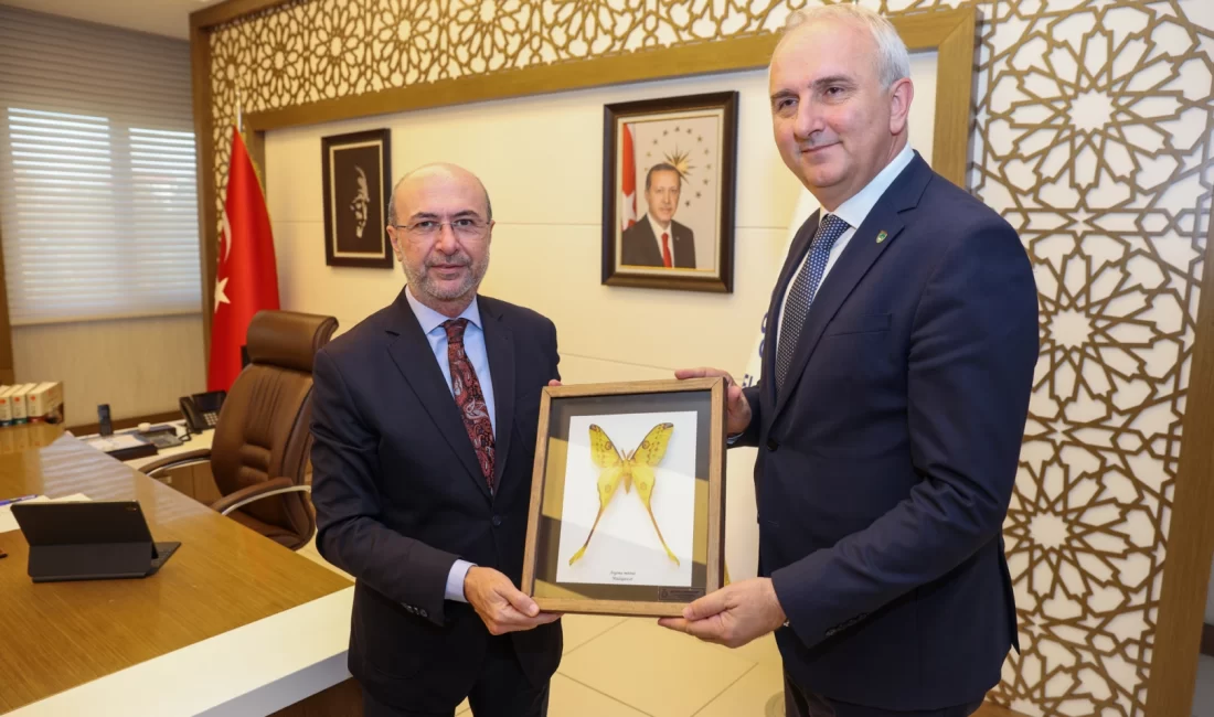 Konya Selçuklu Belediye Başkanı Ahmet Pekyatırmacı, Selçuklu’nun ilk kardeş şehri