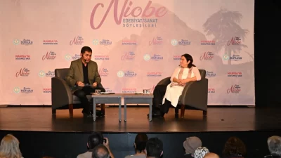 Manisa Büyükşehir Belediyesi’nin düzenlediği 6. Niobe Edebiyat ve Sanat Söyleşileri’nin