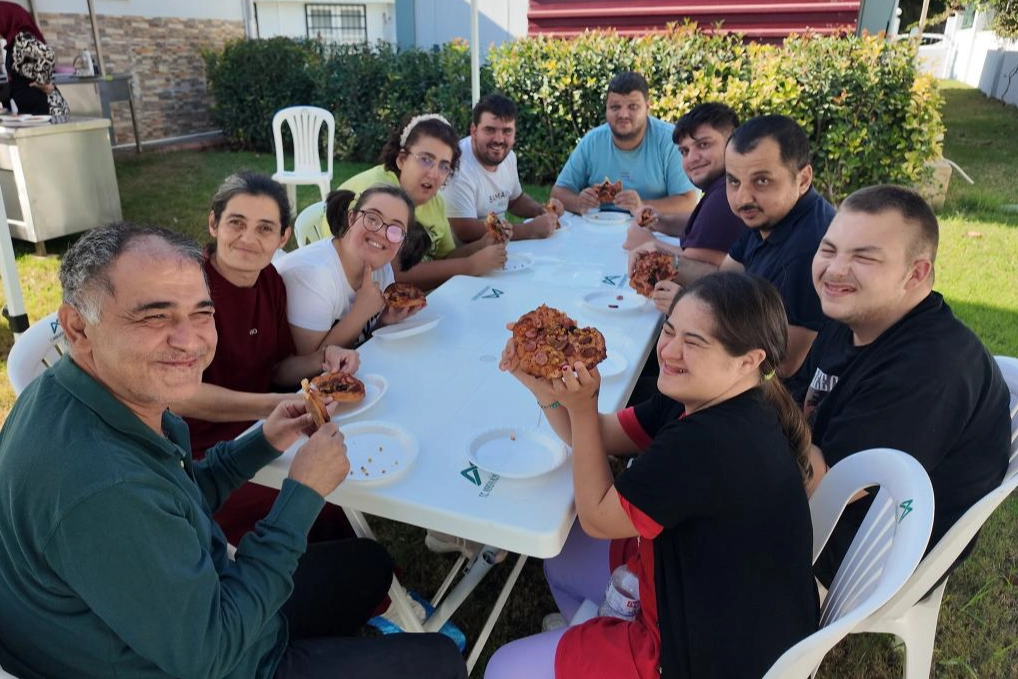 Mersin Büyükşehir Belediyesi Sağlık İşleri Dairesi Başkanlığı bünyesinde hizmet veren