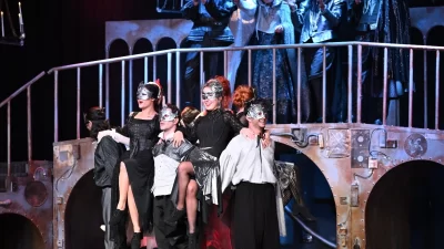 Manisa Büyükşehir Belediyesi Şehir Tiyatrosu, yeni sezonuna dünya edebiyatının en