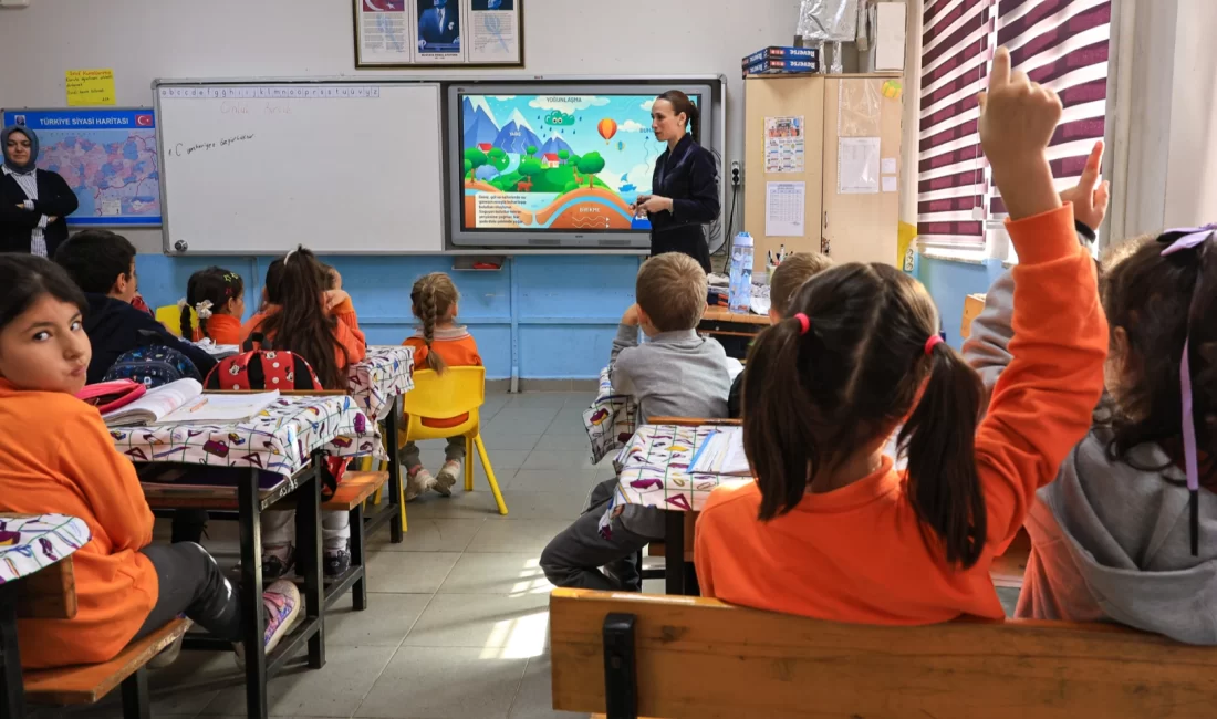 SASKİ, suyun geleceğini koruyacak bilinçli nesiller yetiştirmeye devam ediyor. Kemaliye