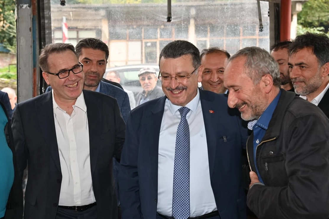 Trabzon Büyükşehir Belediye Başkanı Ahmet Metin Genç, Akçaabat ilçesine bağlı