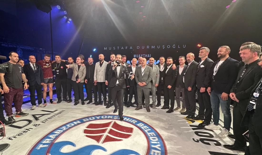 Trabzon’da “Attack Muaythai” unutulmaz anlara sahne oldu Trabzon Büyükşehir Belediyesi’nin ev sahipliğinde, efsane antrenör Mustafa Durmuşoğlu anısına