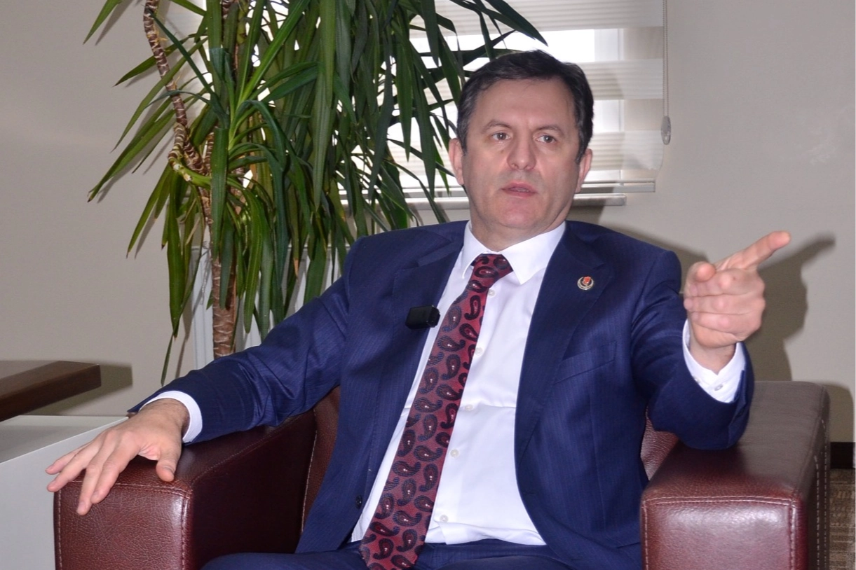 BBP Genel Başkan Vekili Türker Yörükçüoğlu, Sakarya’da esnaf ziyareti yaparak