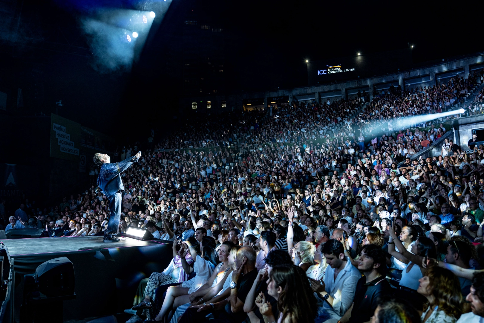 İstanbul’un en köklü sahnelerinden Harbiye Cemil Topuzlu Açıkhava Tiyatrosu, bu
