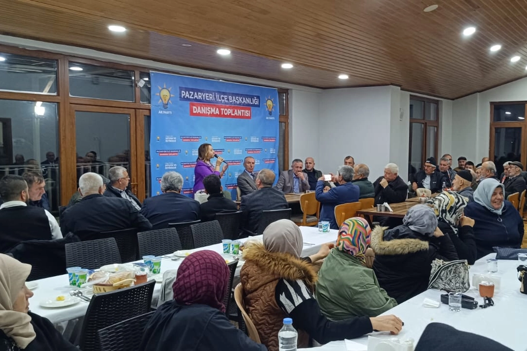 Bilecik’te AK Parti Pazaryeri İlçe Başkanlığı, Küçükelmalı Tabiat Parkı’nda düzenlediği