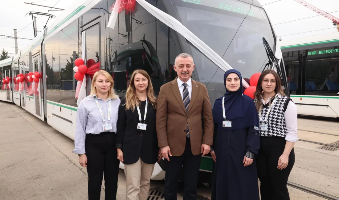 Kocaeli Büyükşehir Belediye Başkanı Tahir Büyükakın, vatmanlık veya otobüs şoförlüğü