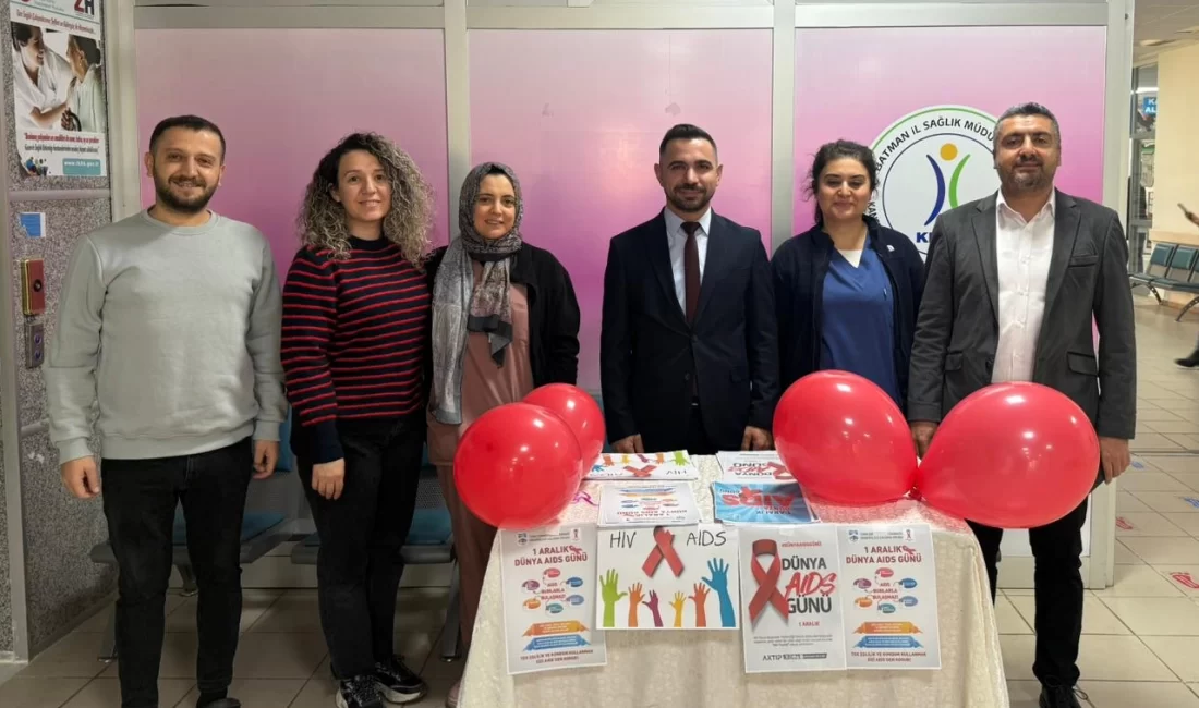 1 Aralık Dünya AIDS Günü kapsamında hastanede stant kurulup bilgilendirici