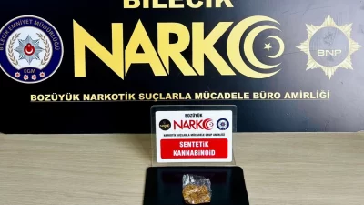 Bilecik’in Pazaryeri ilçesinde düzenlenen başarılı narkotik operasyonunda uyuşturucu madde ele
