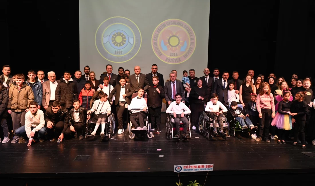 Bilecik’in Bozüyük ilçesinde 3 Aralık Dünya Engelliler Günü nedeniyle farkındalık