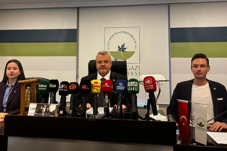 Bursa’da Osmangazi Belediyesi’nin Aralık ayı meclis toplantısı, belediye meclis salonunda