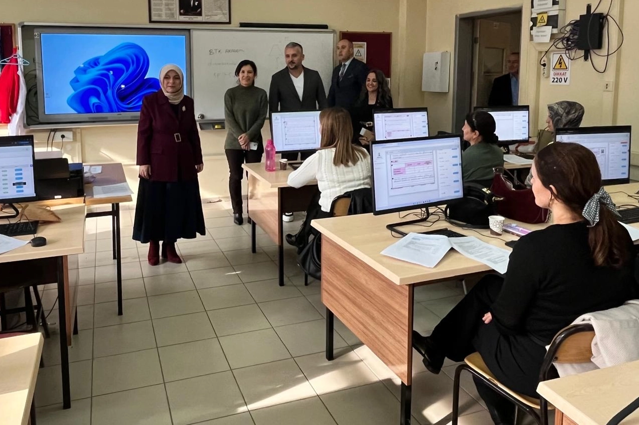 Düzce İl Milli Eğitim Müdürlüğü ve Ölçme Değerlendirme Merkezi iş