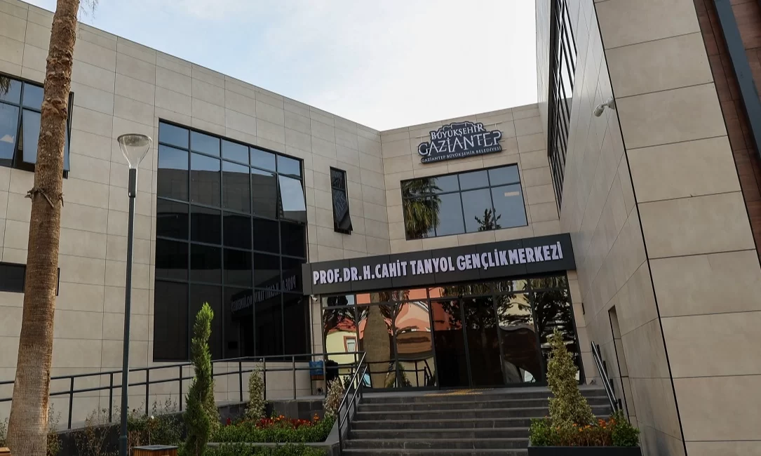 Gaziantep Büyükşehir Belediyesi tarafından Nizip ilçesinde yapımı tamamlanan Prof. Dr.