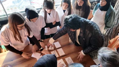 Kocaeli Büyükşehir Belediyesi, 65 yaş üstü bireyler ile gençleri bir