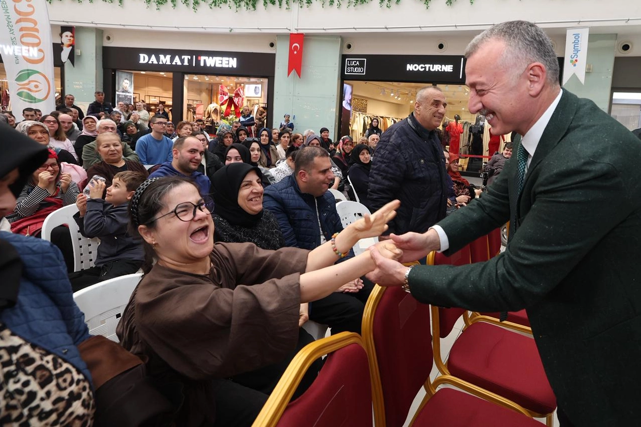 Kocaeli Büyükşehir Belediye Başkanı Tahir Büyükakın, 3 Aralık Dünya Engelliler