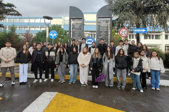 İstanbul Maltepe Belediyesi, Cumhuriyet Eğitim Merkezi’nde Yükseköğretim Kursları Sınavı’na (YKS)