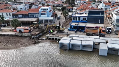 İZSU’nun Yeni Foça’da Şavklı Deresi çıkışında tarihi köprüyü koruyarak yaptığı