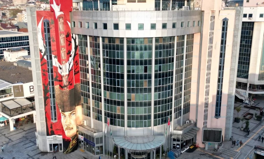 Kocaeli’de İzmit Belediyesi, kaçak yapı üzerinden oluşturulan “seçim ofisi” iddialarının