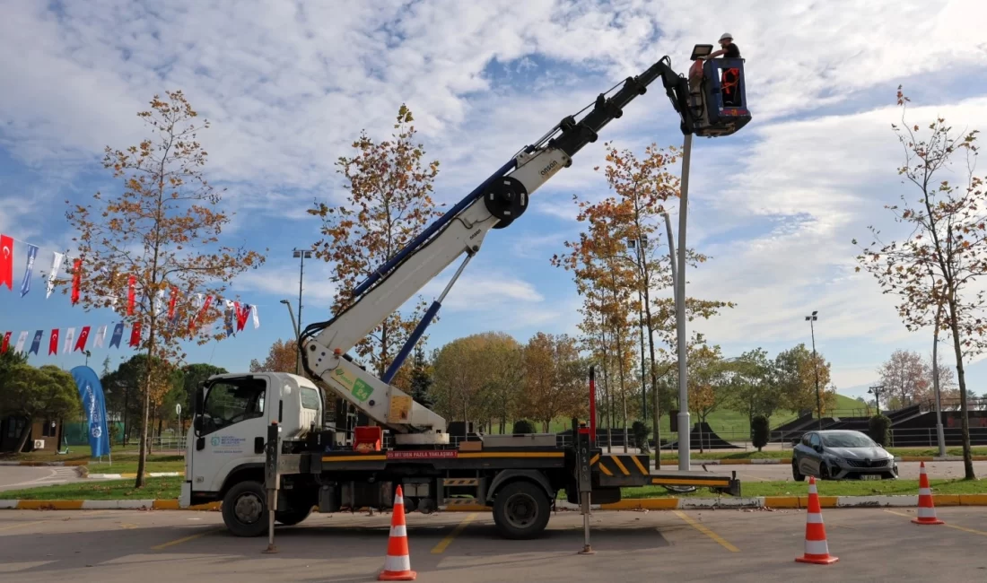 Kocaeli Büyükşehir Belediyesi Park ve Bahçeler Dairesi Başkanlığı’na bağlı ekipler,
