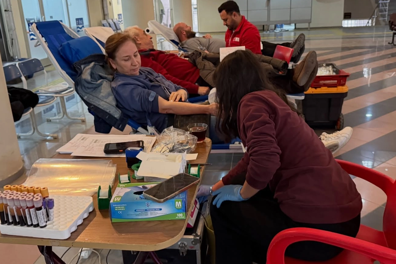 Kocaeli’de Gölcük Belediyesi, kan stoklarına takviye sağlamak amacıyla Türk Kızılay’ı