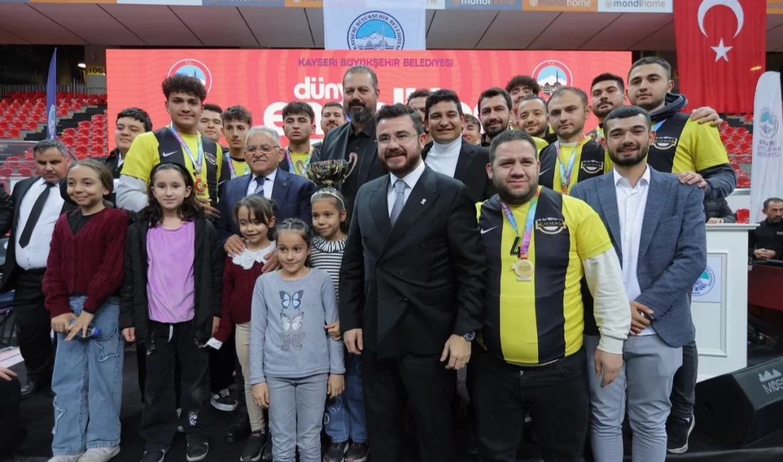 Kayseri Büyükşehir Belediye Başkanı Dr. Memduh Büyükkılıç, 3 Aralık Dünya