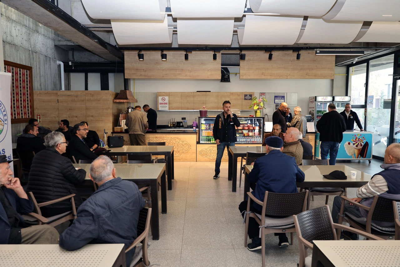 Kayseri Talas Belediyesi, dijital dolandırıcılık yöntemlerine karşı özellikle 60 yaş