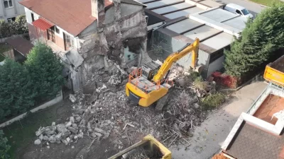 Kocaeli’de Gölcük Belediyesi, ilçede güçlendirmesi yapılmayan orta hasarlı ya da