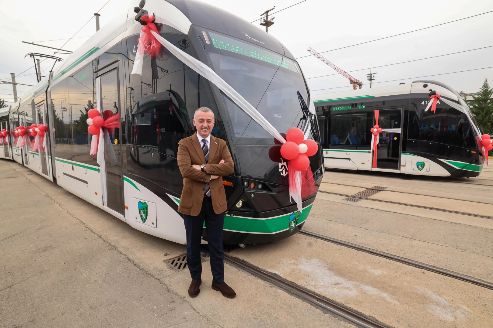Kocaeli Büyükşehir Belediyesi, raylı ulaşımı yaygınlaştırmak amacıyla 10 yeni tramvayı