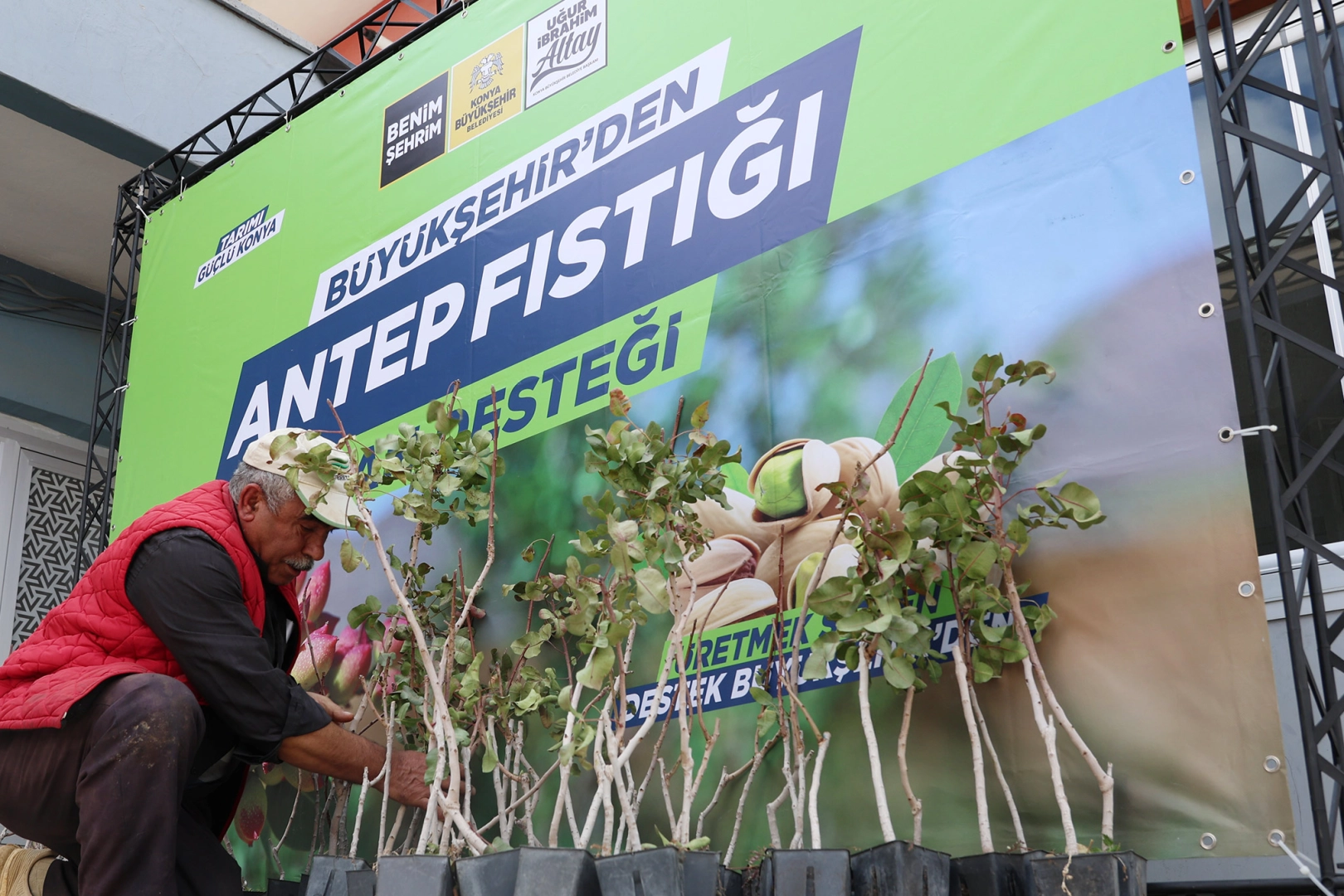 Konya Büyükşehir Belediyesi, kuraklığa dayanıklı ve yüksek katma değerli ürünlerin