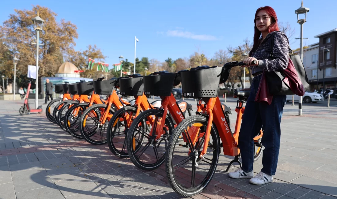 Konya Büyükşehir Belediye Başkanı Uğur İbrahim Altay, şehir içi bisiklet