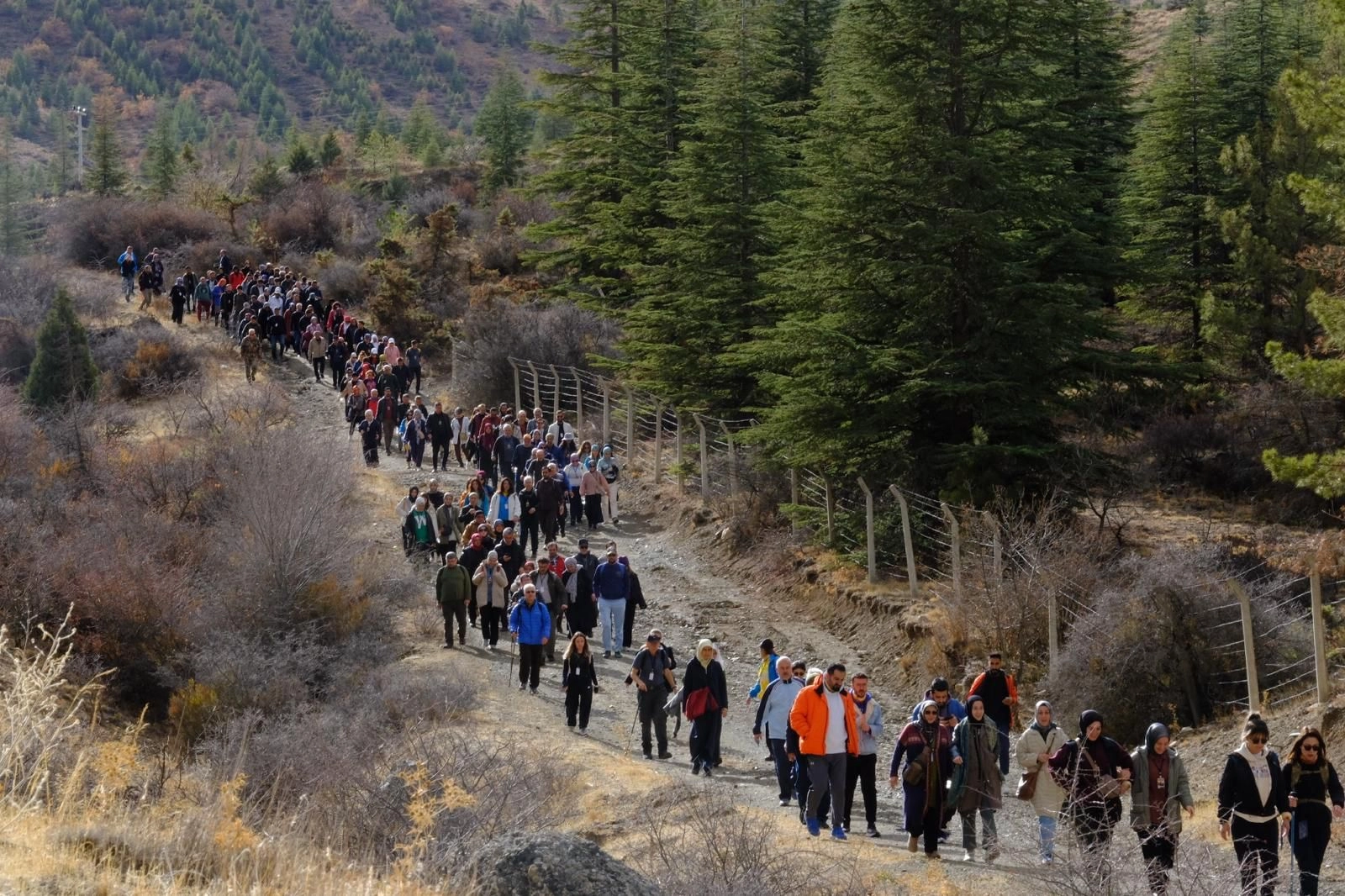 Konya Büyükşehir Belediyesi’nin düzenlediği “Konya’da Yürüyoruz” temalı yürüyüş etkinlikleri, doğaseverleri