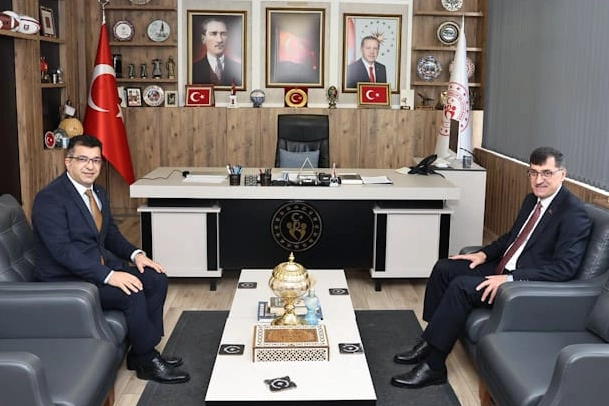 Kütahya Belediye Başkanı Eyüp Kahveci, Gençlik ve Spor İl Müdürü