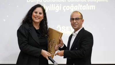 Bu yılın temasını “Sen Varsan Biz Varız” olarak duyuran Lösemili