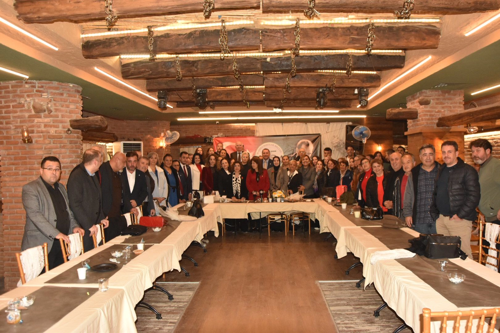 Manisa Dostlar Meclisi, bu haftaki toplantısında önemli konukları ve anlamlı