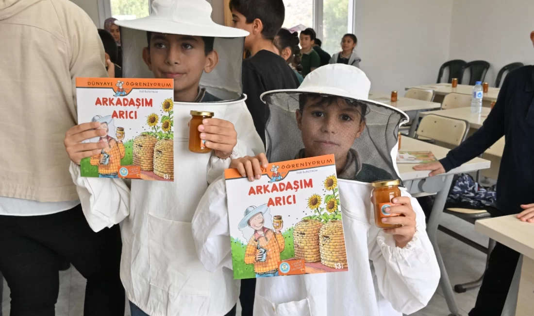 Manisa Büyükşehir Belediyesi, ekosistemin sürdürülebilirliği açısından büyük öneme sahip arıların