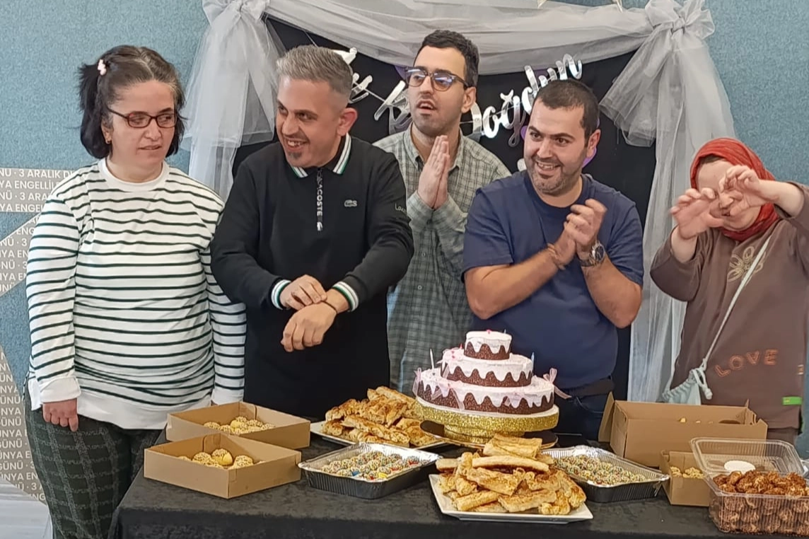 Sakarya Trabzonlular Derneği, Büyükşehir Belediyesi Sosyal Gelişim Merkezi’nde eğitim gören