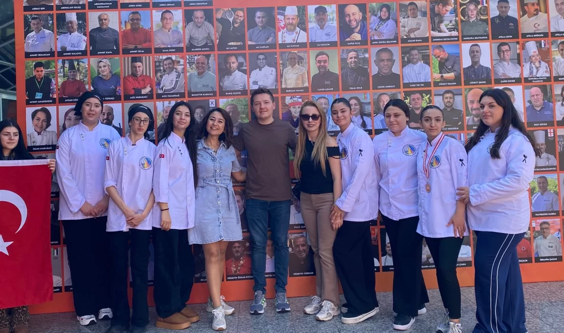 Antalya’da düzenlenen “GASTROANTALYA Uluslararası Gastronomi ve Mutfak Yıldızları Buluşması”nda İzmir’den